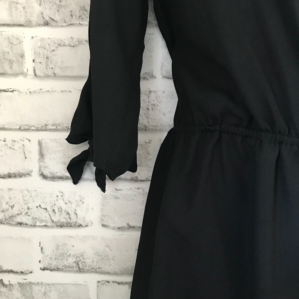Lace-Trim Split-Sleeve Romper - Picture 6 of 9